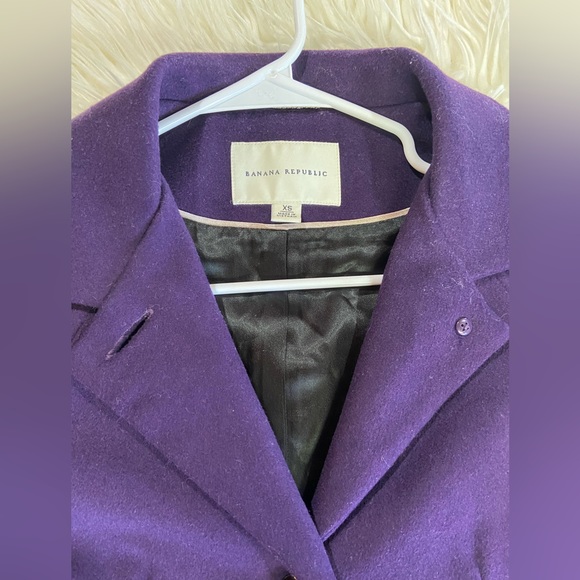 Banana Republic Coat 78% Wool - longer style, deep purple retailed 180+ - Picture 2 of 5